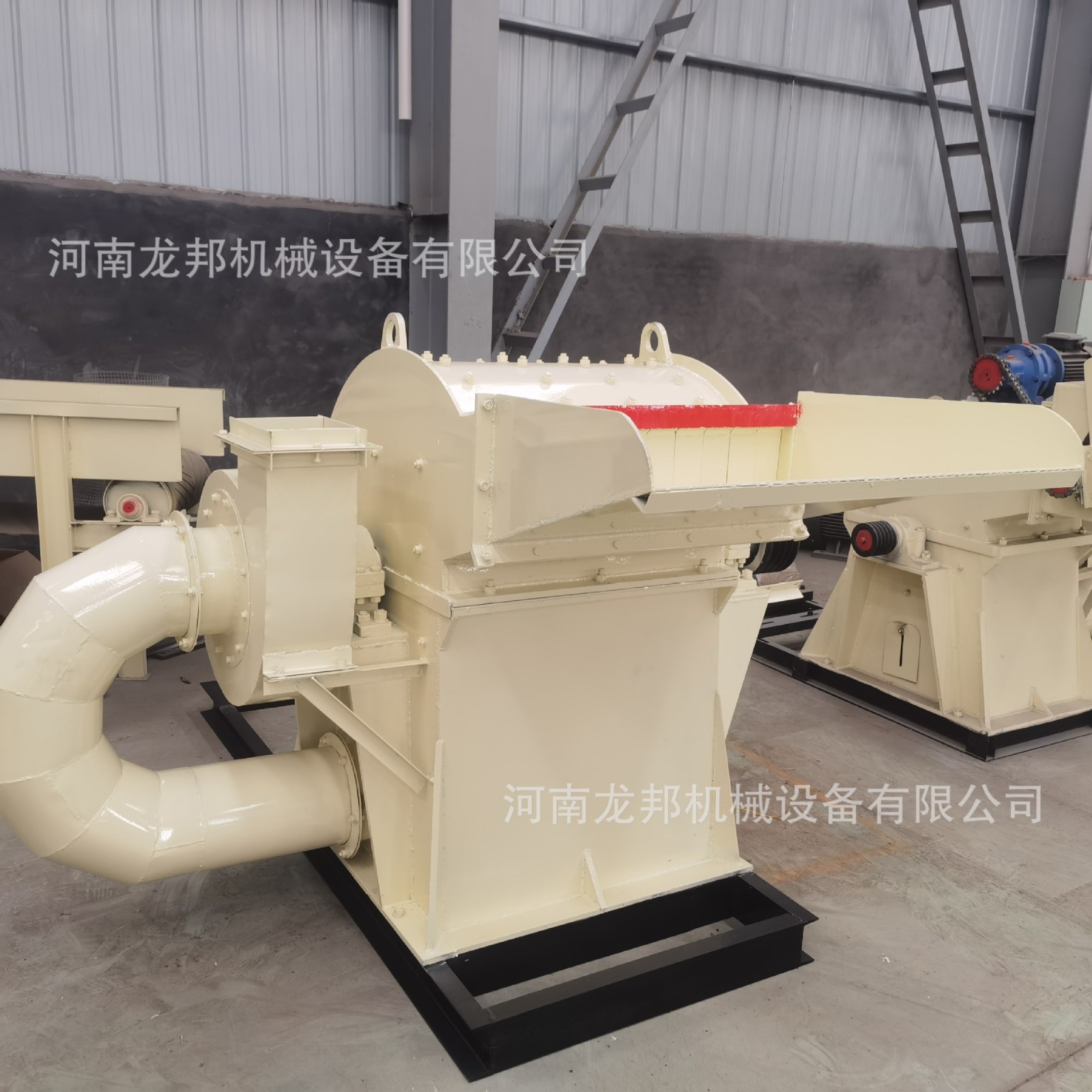 木料木屑鋸末秸稈生物制綜合破碎機(jī)移動(dòng)式園林樹(shù)枝竹子木材細(xì)粉機(jī)