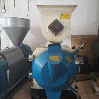 ZW250飼料機（第二代）